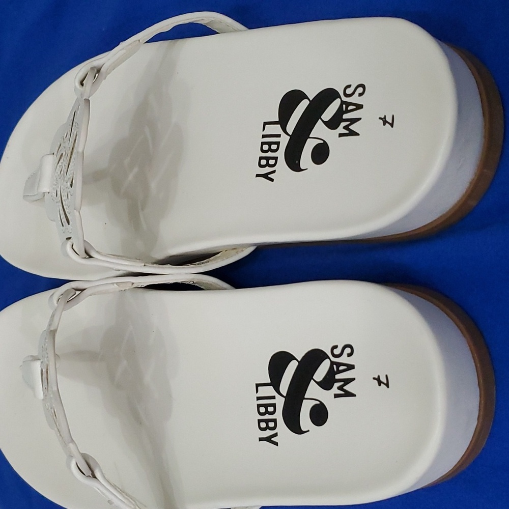 Sandles - Picture 2 of 5